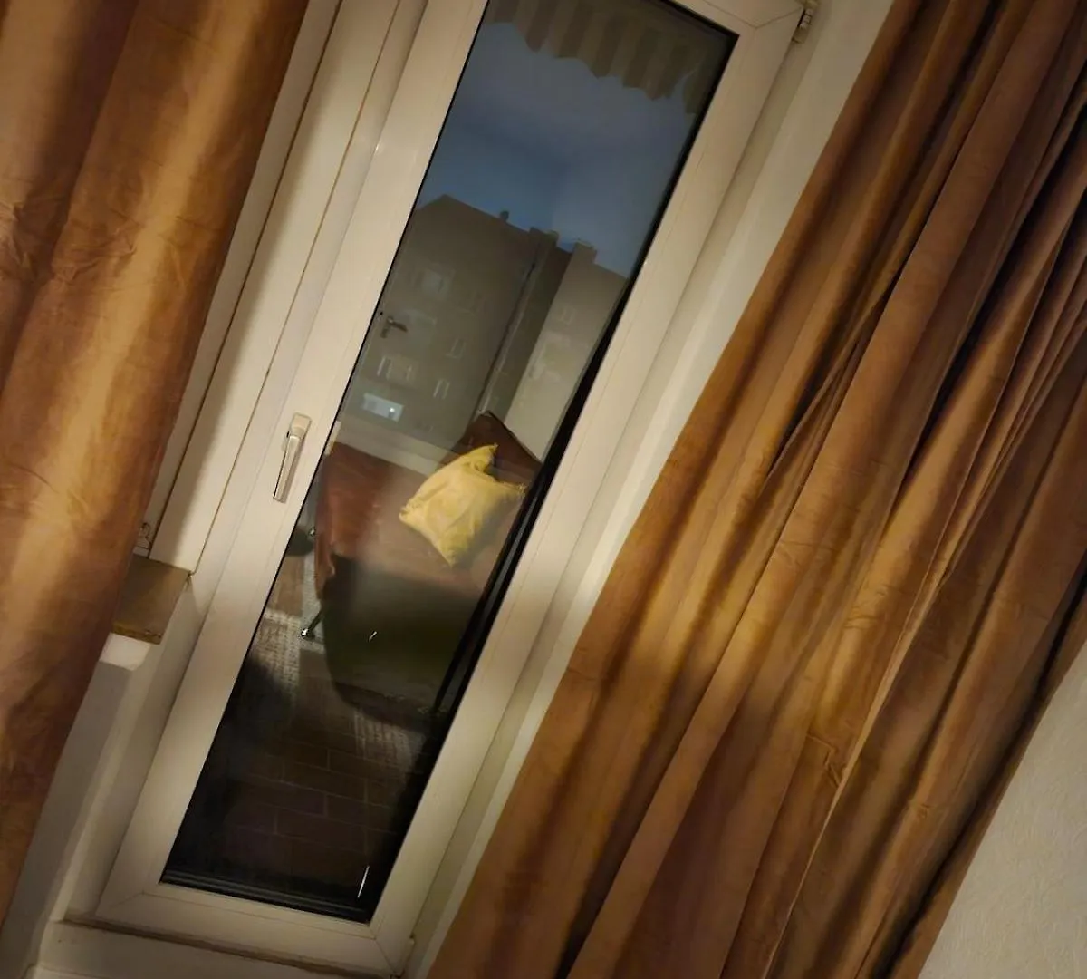 Apartment Zimmer Mit Flair Koeln-Messenaehe