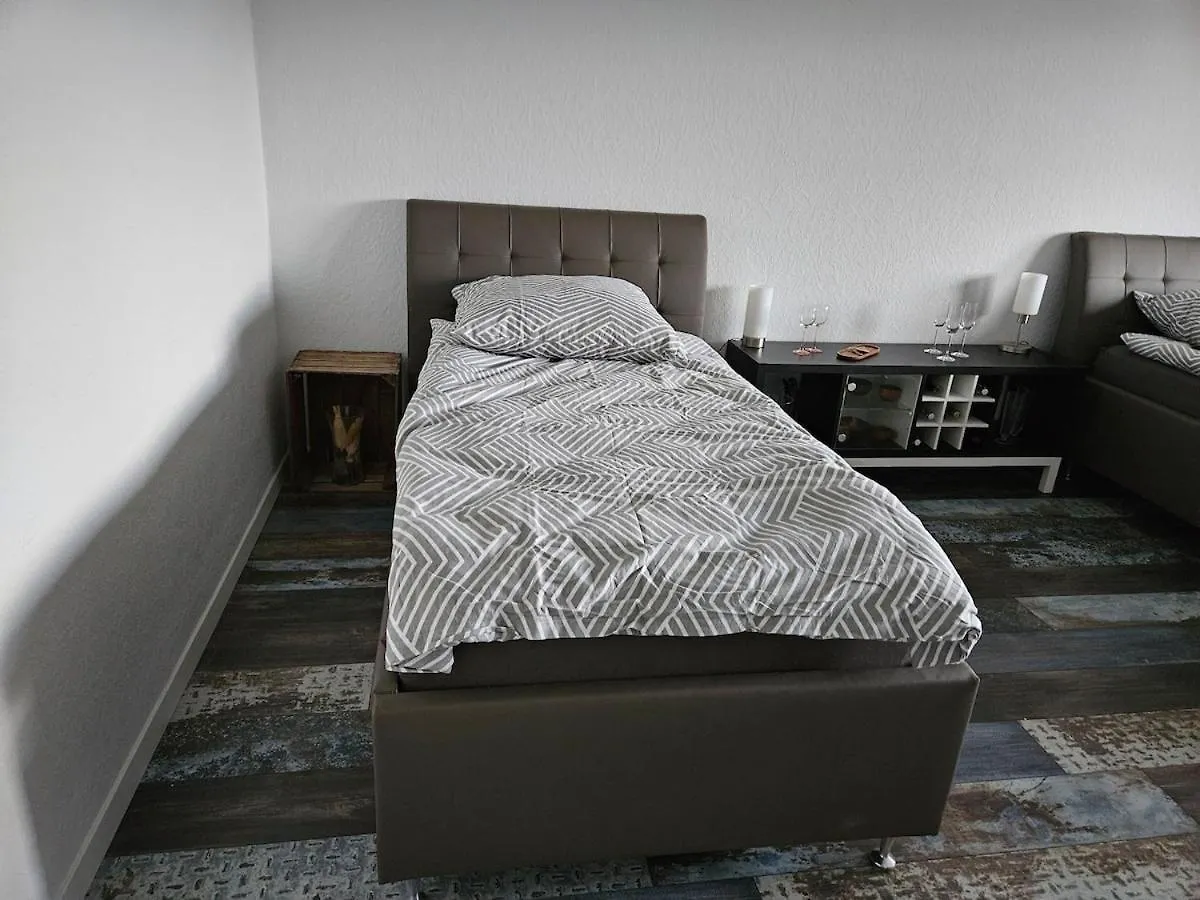 Zimmer Mit Flair Koeln-Messenaehe Apartment